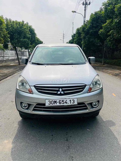 Mitsubishi Zinger 2009 Bạc số sàn 7 chỗ