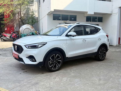 MG ZS 2025 Luxury 4100 km