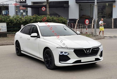 Xe VinFast Lux A 2.0 Base 2.0 AT 2021