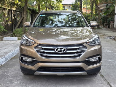 Hyundai SantaFe 2017 màu đồng, máy dầu, tự động