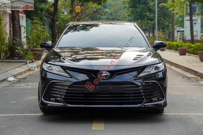 Xe Toyota Camry 2.0Q 2023