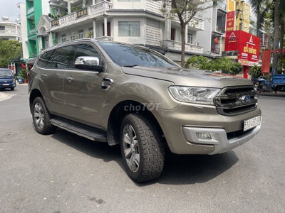 Everest 2017 Titanium - Vàng Gold nhập Thái
