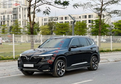 Xe VinFast Lux SA 2.0 Base 2.0 AT 2019