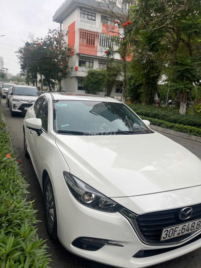 Mazda 3 2019 Trắng gia đình sử dụng