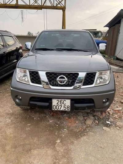 Nissan Navara 2012 Xám