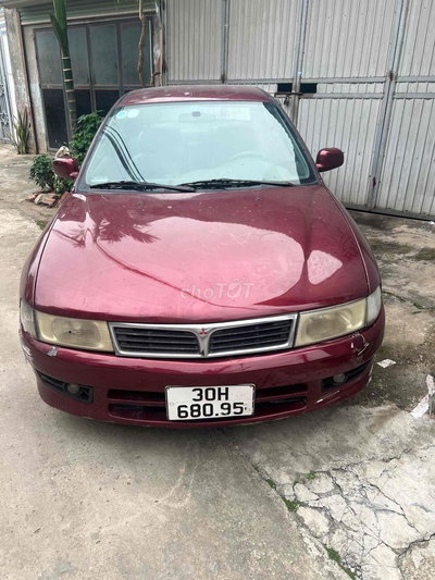 Mitsubishi Lancer màu Đỏ