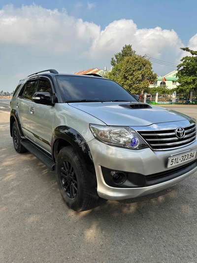 Toyota Fortuner 2012 2.7V 4x2 AT - 101000 km