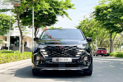 Xe Hyundai Custin Cao Cấp 2.0T 2024