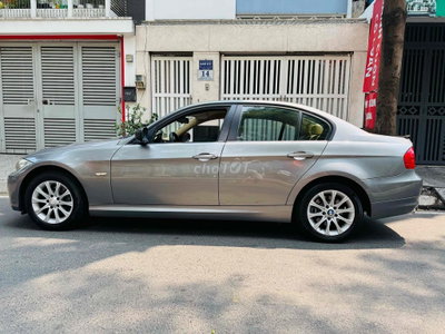 BMW 320 2011