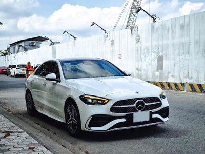 Mercedes-Benz C300 AMG 2022 Trắng