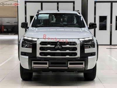 Xe Mitsubishi Triton Athlete 4WD AT 2025