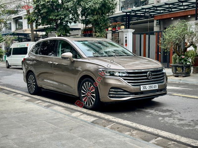 Xe Volkswagen Viloran Luxury 2024
