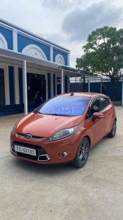 Ford Fiesta Cam 5 chỗ