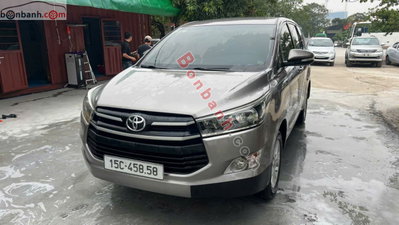 Xe Toyota Innova 2.0E 2016