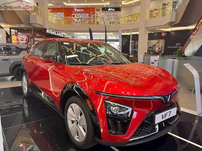 Xe VinFast VF7 Eco 2026