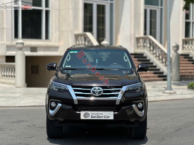 Xe Toyota Fortuner 2.7V 4x2 AT 2019