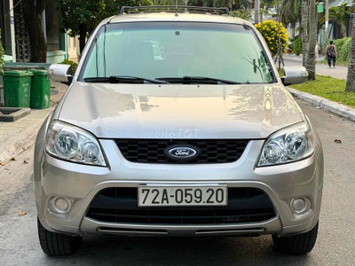 Ford Escape 2012 XLS đăng ký 2013 một chủ mua mới