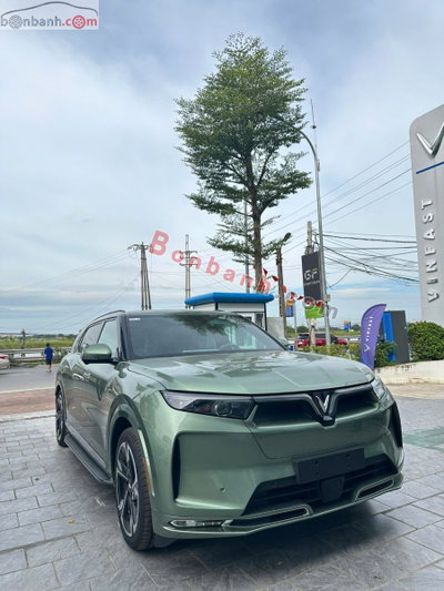 Xe VinFast VF9 Eco 2023