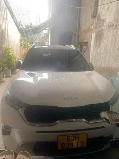 Kia Sonet 2024 Deluxe 1.5 AT - 58000 km