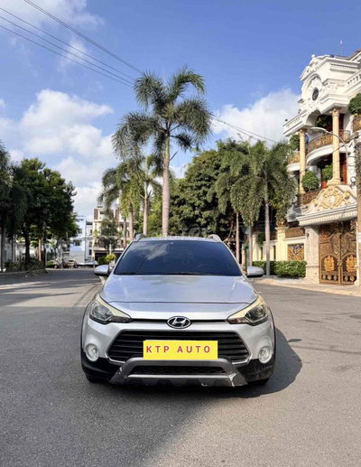 Hyundai i20 Active 1.4AT sx 2015 nhập khẩu