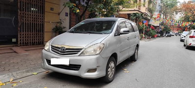 Toyota Innova G 2010 Bạc