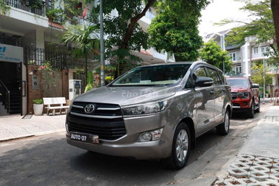 Toyota Innova 2017 7 chỗ MT