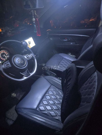 Suzuki XL7 Nâu 7 chỗ