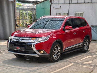 Mitsubishi Outlander 2017 91.000km Đỏ