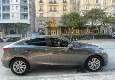 Mazda 3 2017 45000 km Xám