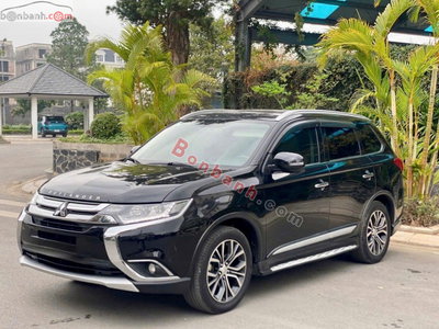 Xe Mitsubishi Outlander 2.0 CVT 2017
