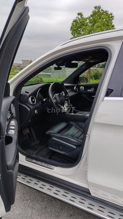 Mercedes-Benz GLC 300 2020 Trắng 50000 km