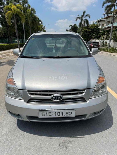 Kia Carnival máy dầu 3 chỗ/870kg đời 2009