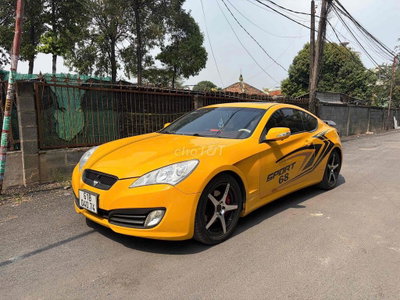 Hyundai Genesis 2010 Coupe 2.0 AT - 12345 km