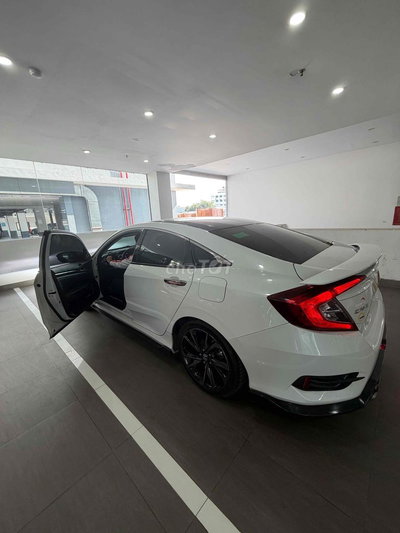 Honda Civic 2020 1.5RS - 1 chủ