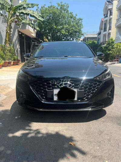 Hyundai Accent Đen 5 chỗ 1.4AT