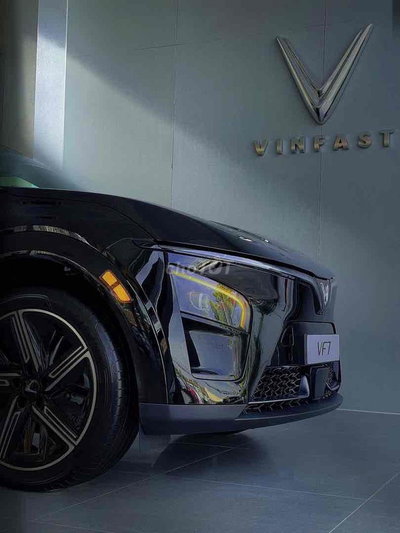Xe điện VinFast VF7