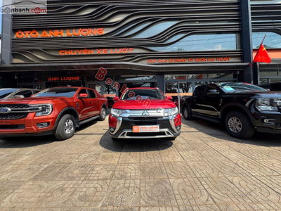 Xe Mitsubishi Outlander 2.0 CVT 2021
