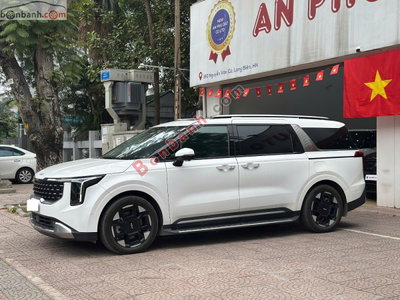 Xe Kia Carnival Signature 2.2D 2025