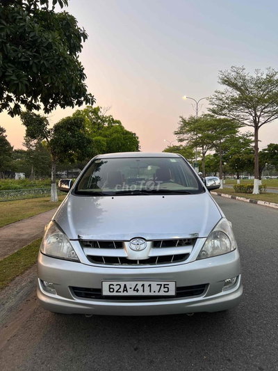 Toyota Innova J 2006 Bạc