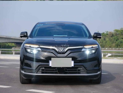 Vinfast VF8 Eco 2025 Đen
