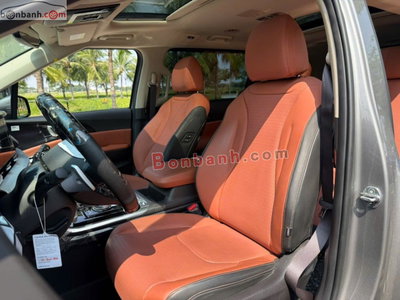Xe Kia Carnival Signature 2.2D 2023