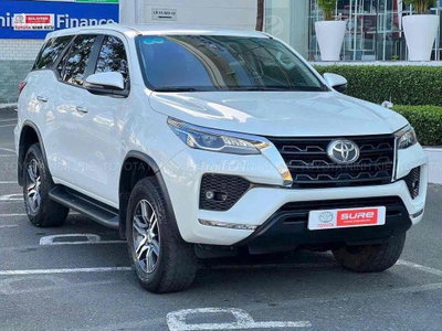 Toyota Fortuner 2024 2.4 AT Trắng