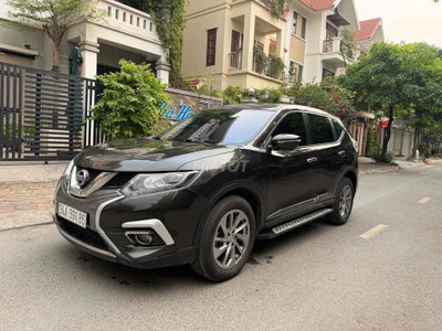 Nissan X-Trail Xanh oliu 7 chỗ