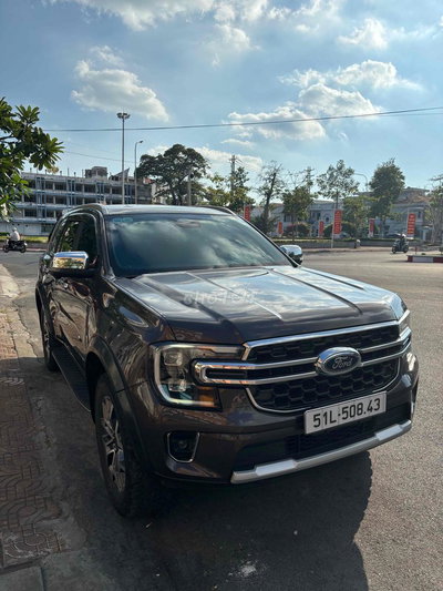 Ford Everest 2024 Titanium 4x4 Nâu