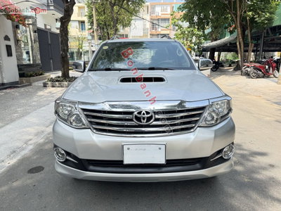 Xe Toyota Fortuner 2.4G 4x2 MT 2016