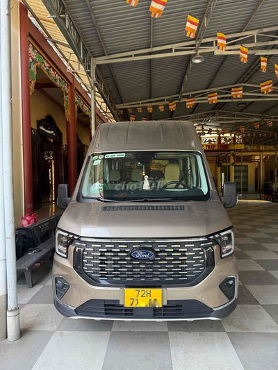 Ford Transit 2024 - 7588 km