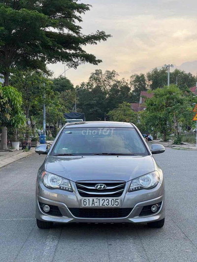 Hyundai Avante 2013 Xám 115000 km