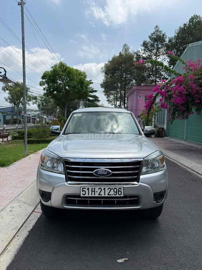 Ford Everest 2011 Bạc