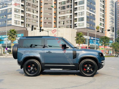 Xe LandRover Defender 90 P300 2.0 AT 2022