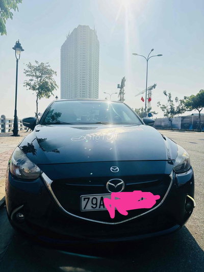 Mazda 2 2017 xanh đen